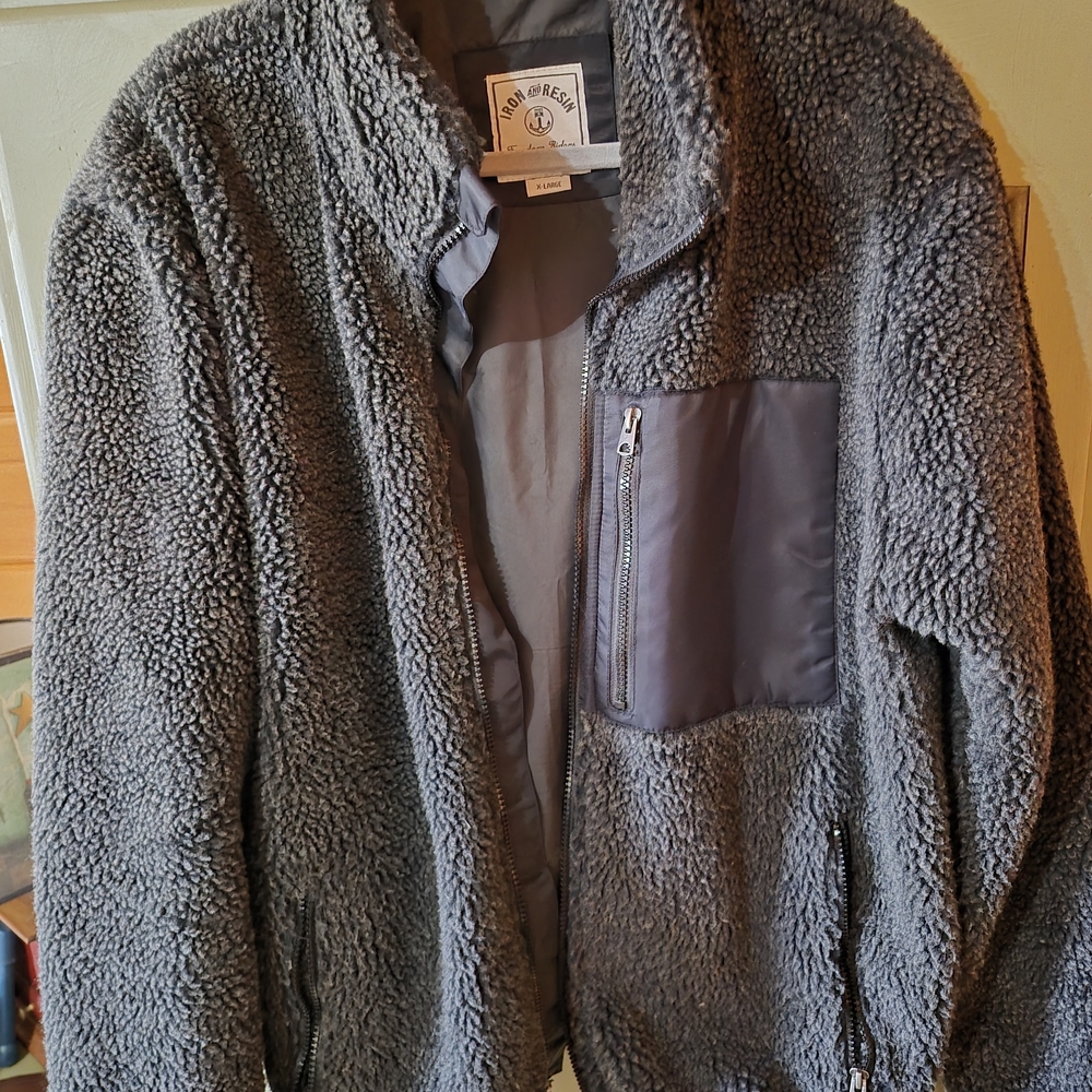 Iron & Resin Men's Gray Sherpa Fleece Jacket
